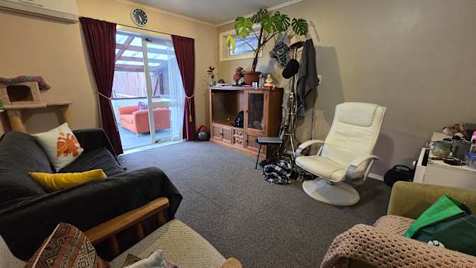Di's room
