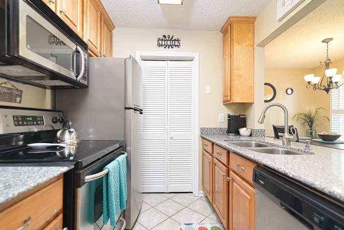 Alcove Rooms's room