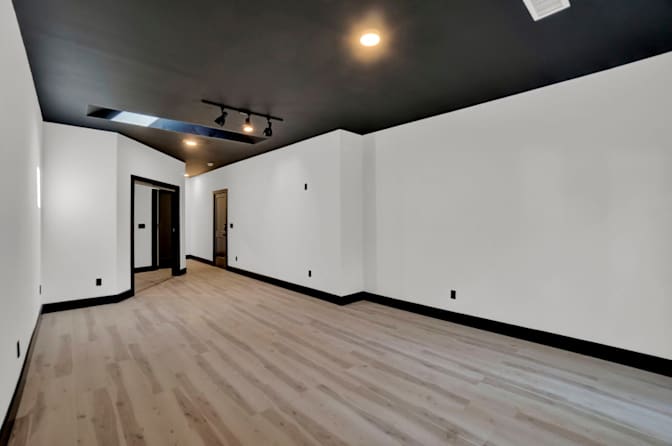 Alcove Rooms's room