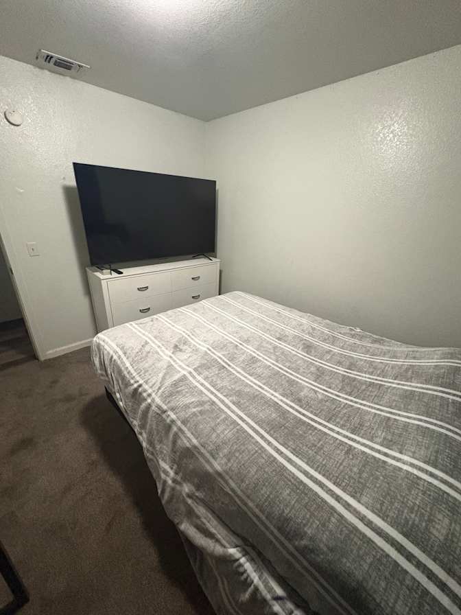 Eber's room