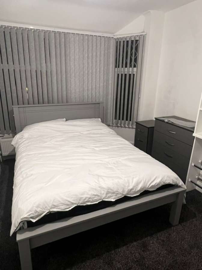 Ali's room