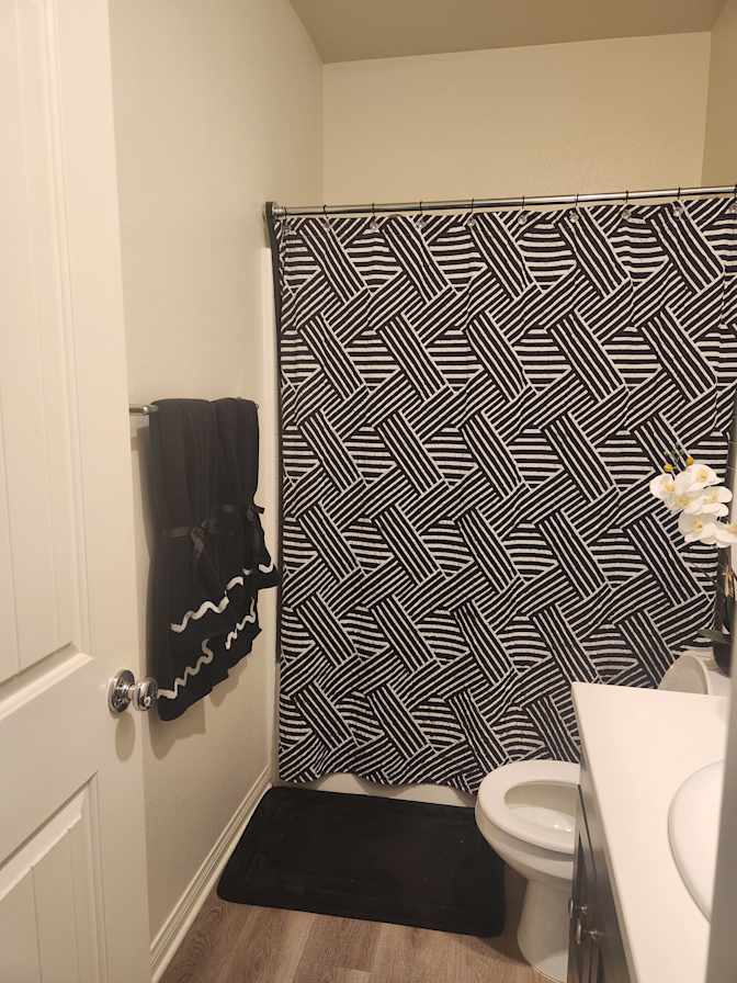 BIVORY B JOHNSON's room