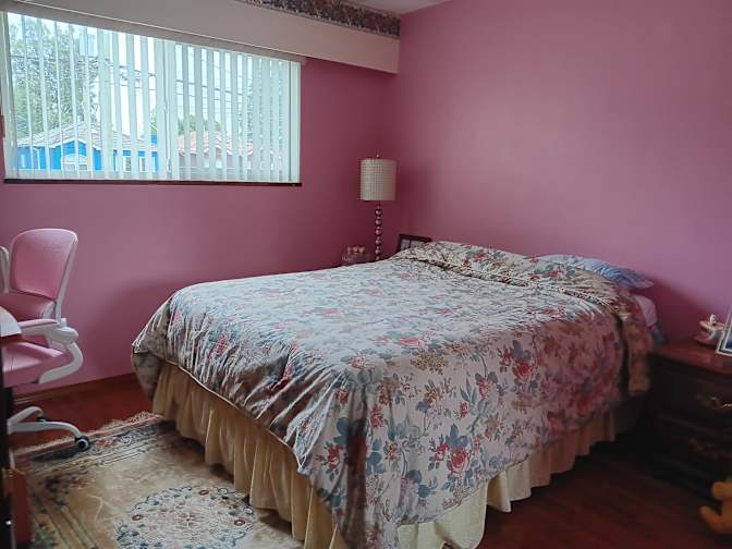 Kayna's room