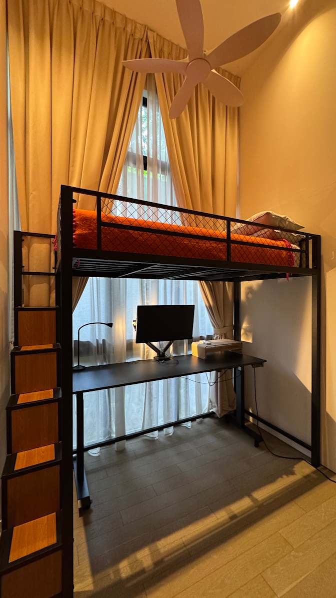 Davina's room