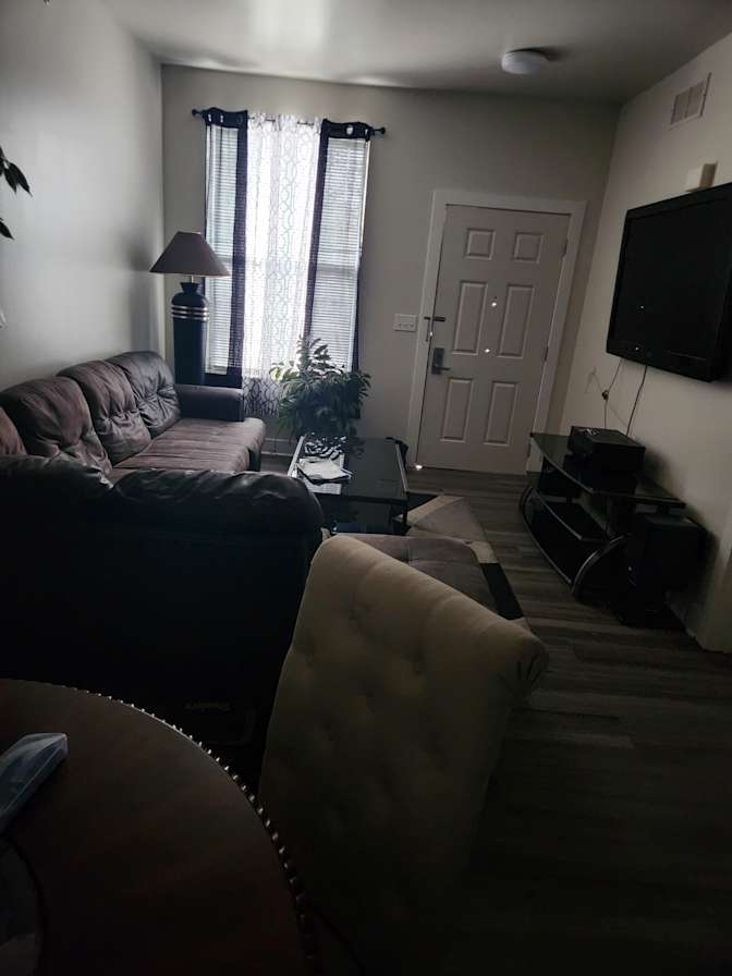 DELMAR's room
