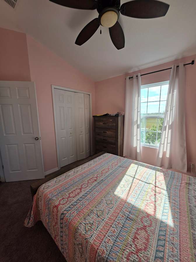 Yesenia J.'s room