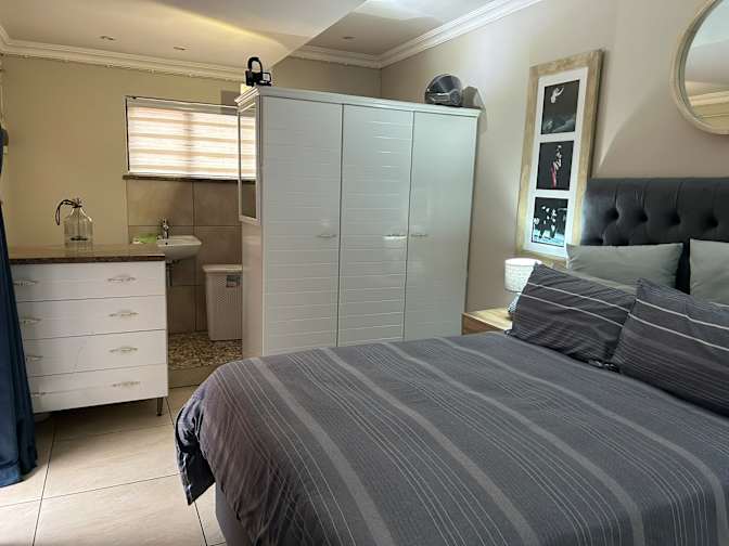 Dave's room