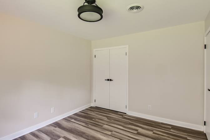 Alcove Rooms's room