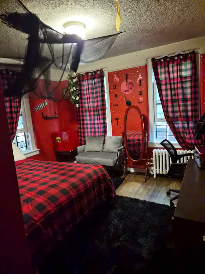 Ms Nicky's room
