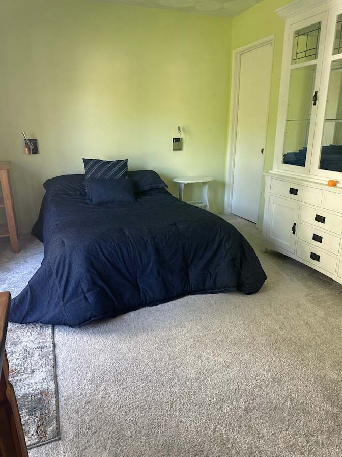 Aly's room