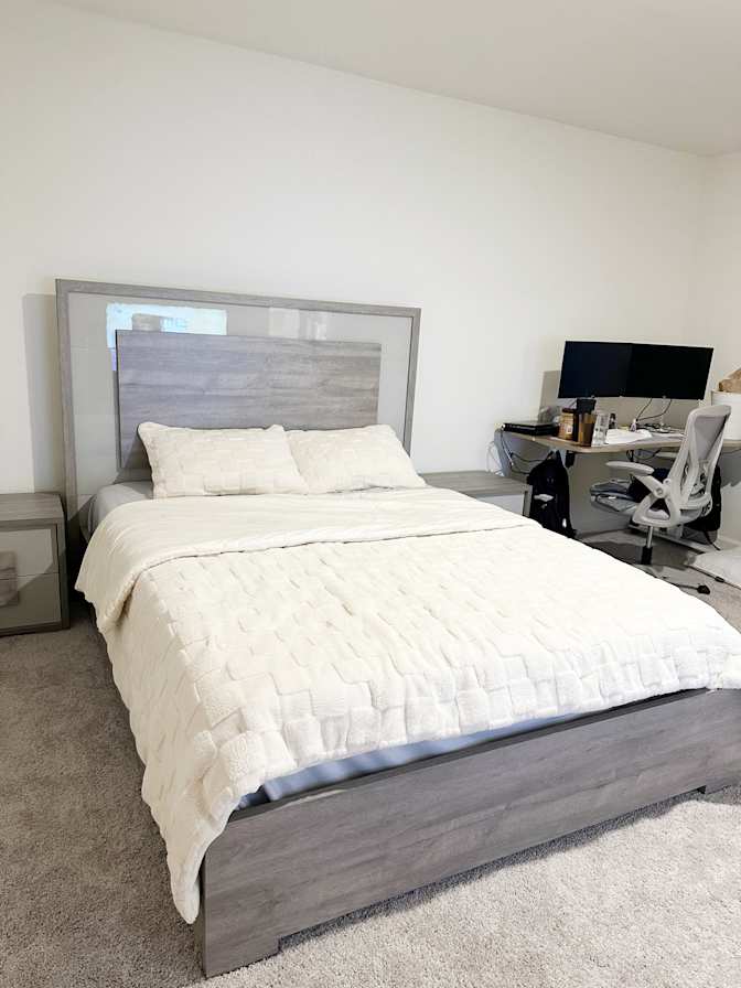 Annie's room