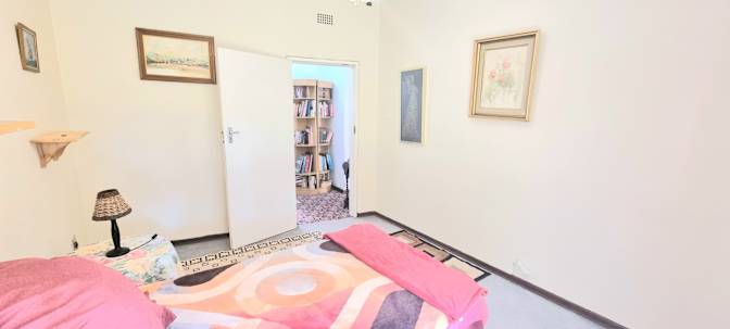 caroline's room