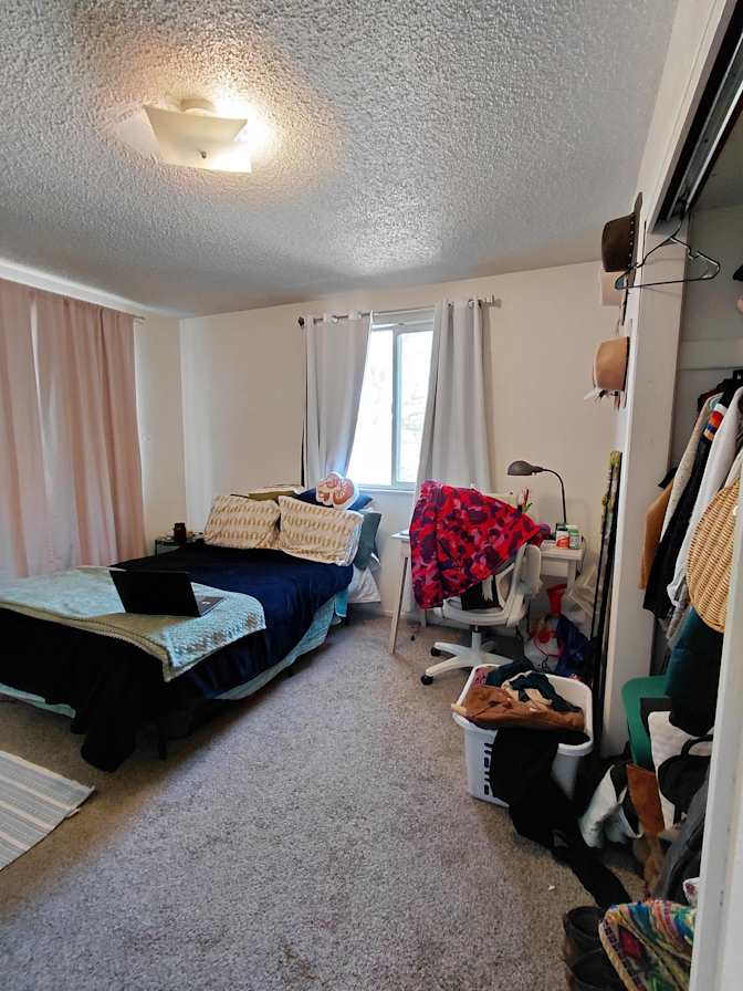 Victoria's room