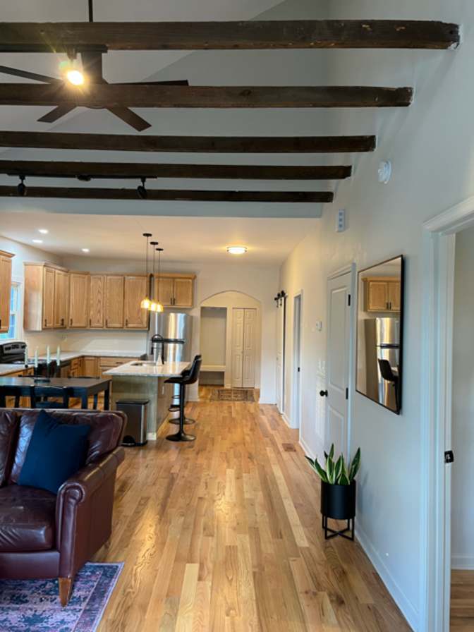 Alcove Rooms's room