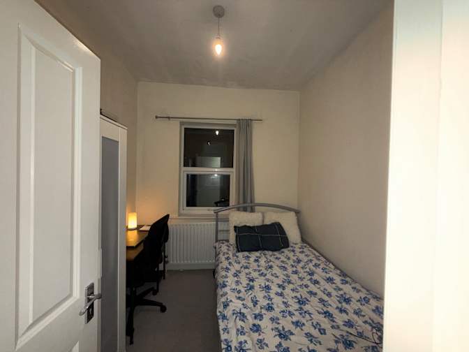 Louis Thomas Prydz's room