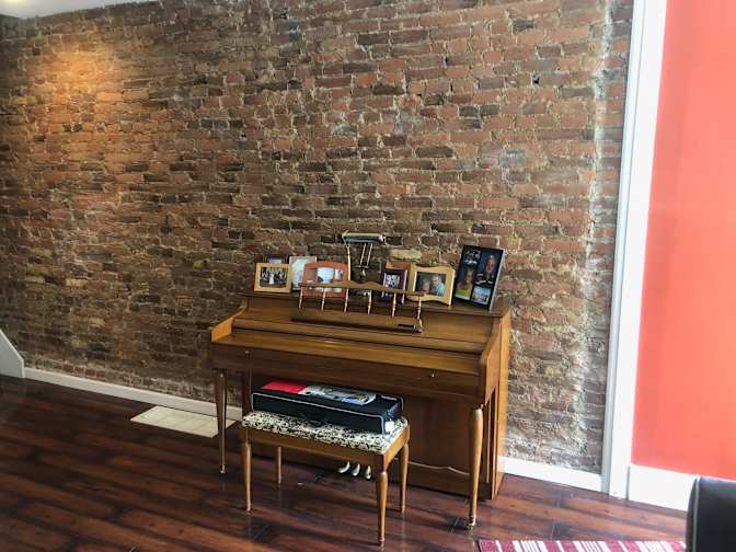 Thomas's room