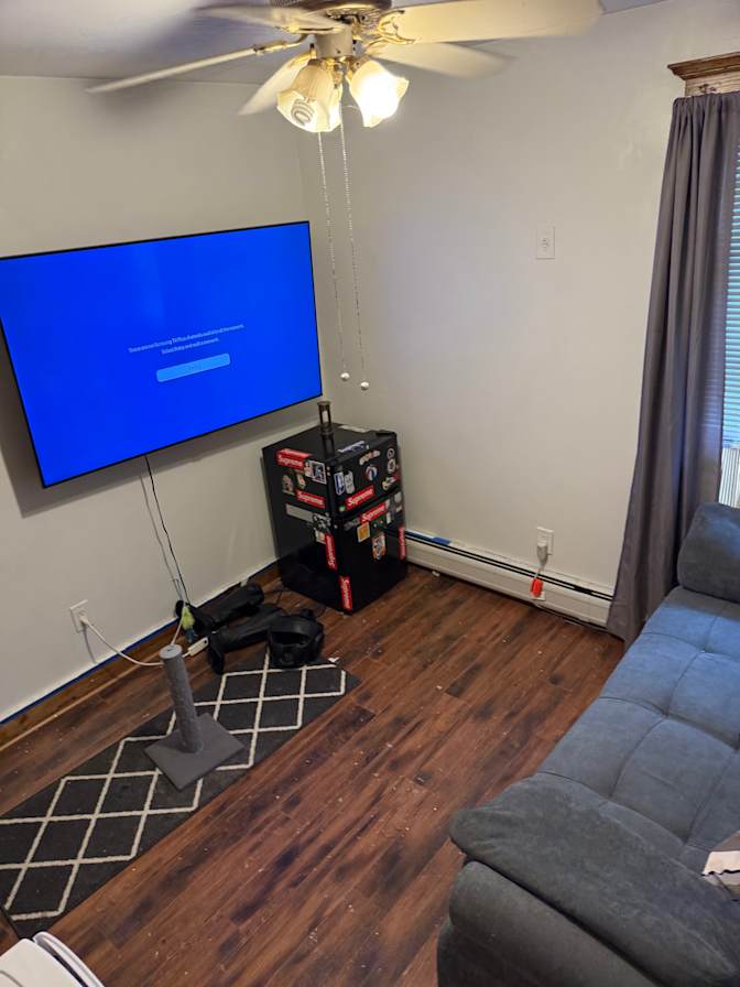 Mo's room