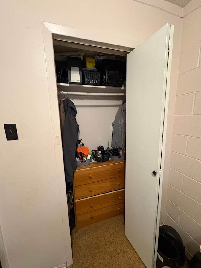 Jen's room