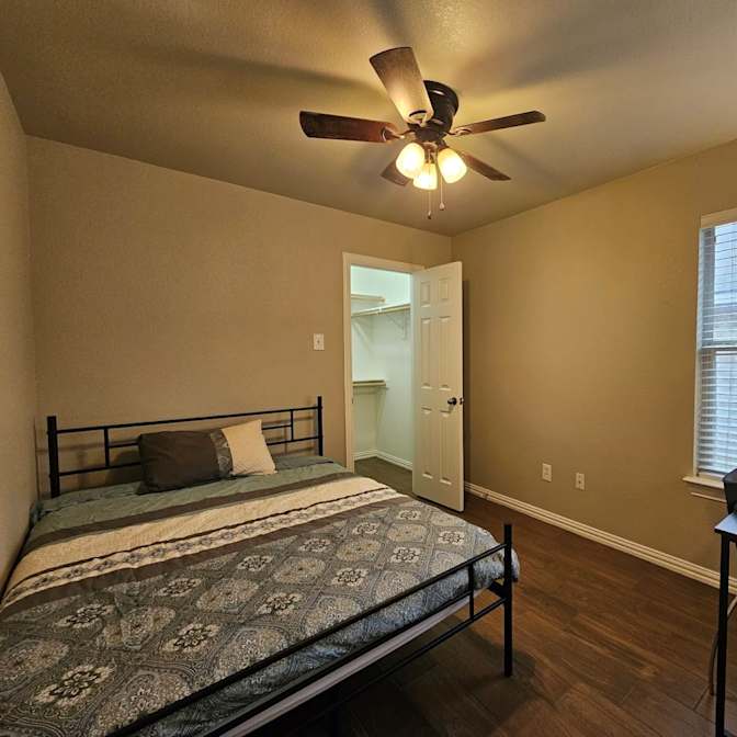 Sergio's room