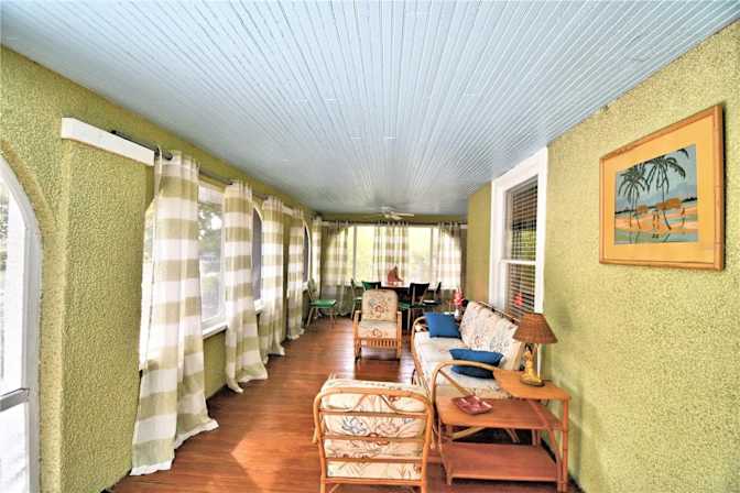 Randy's room