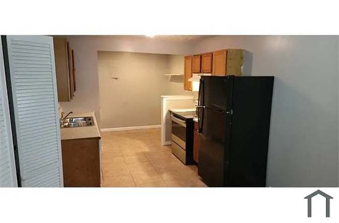 Alcove Rooms's room