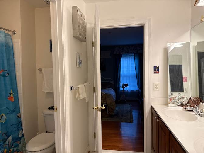SARA RUBINO's room
