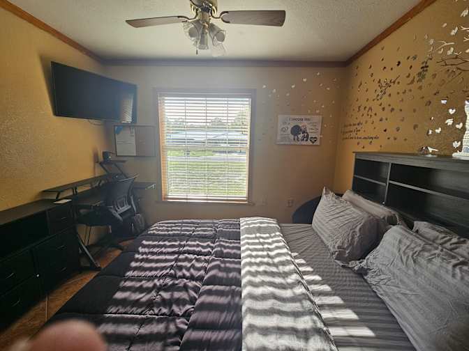 Pat's room