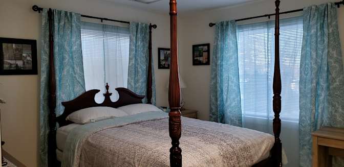 Roxanne's room