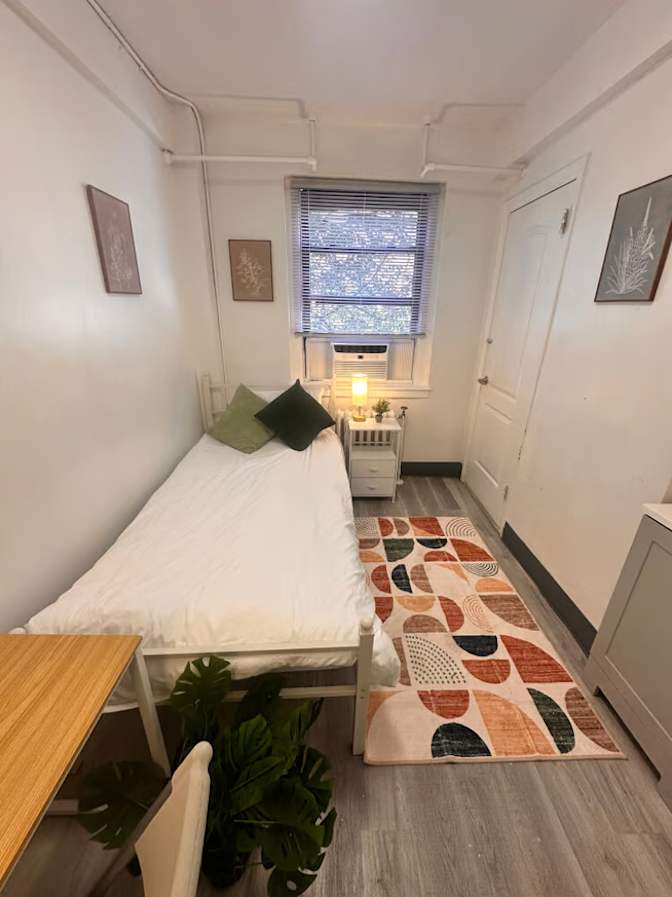 Freddy's room