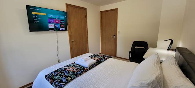 Bnb Aurora's room
