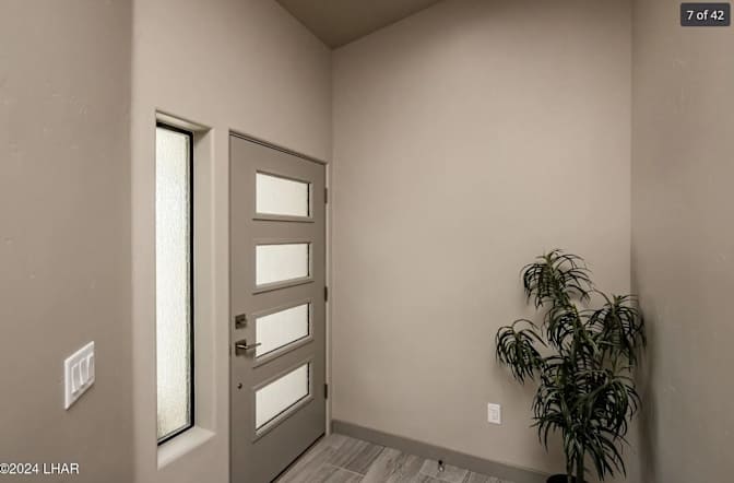Khris's room