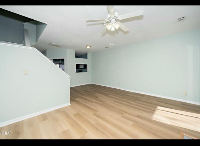 Alcove Rooms's room