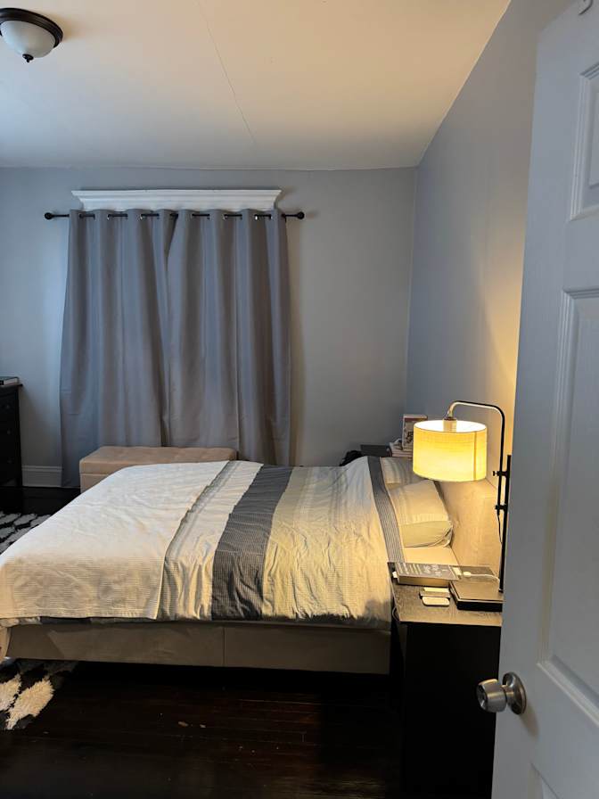 T.'s room