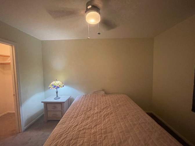 Carlos's room