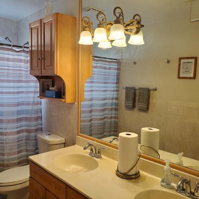 Jason Bryan, Realtor's room