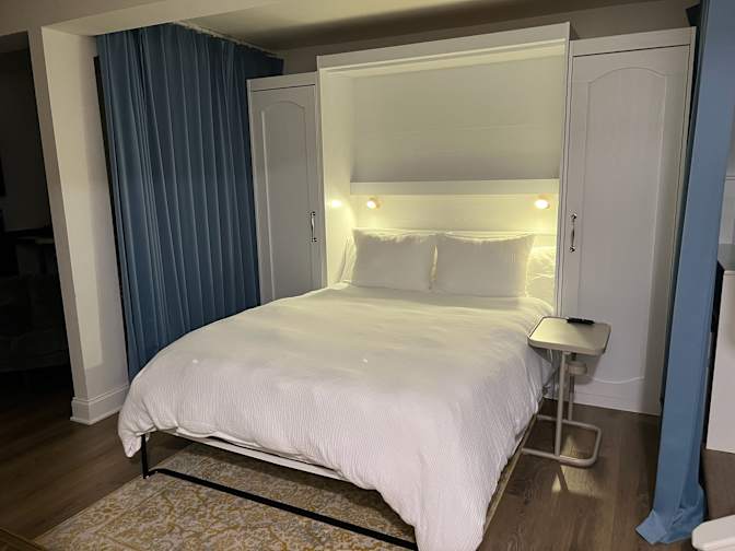 Lynn's room