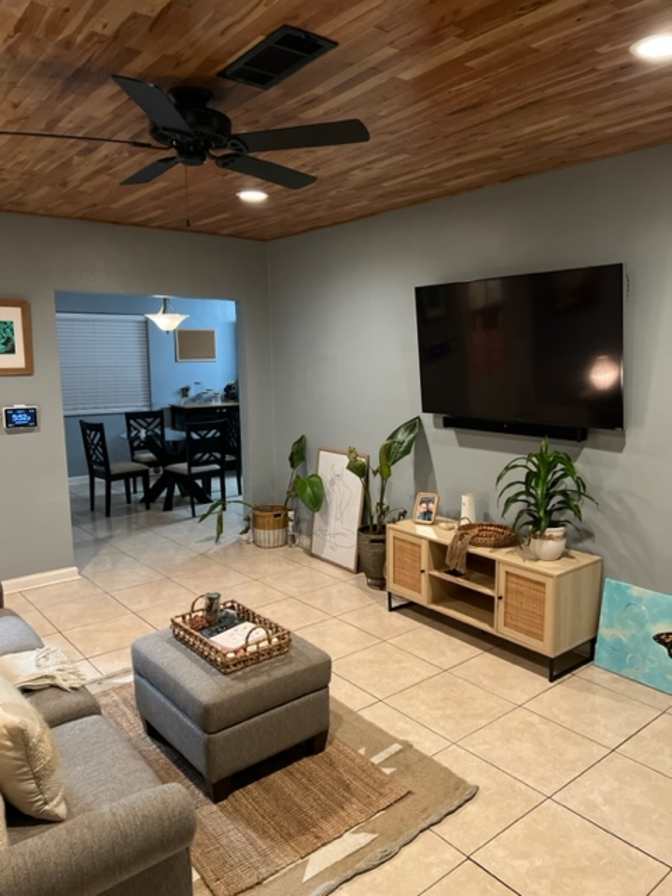 Yates Properties's room