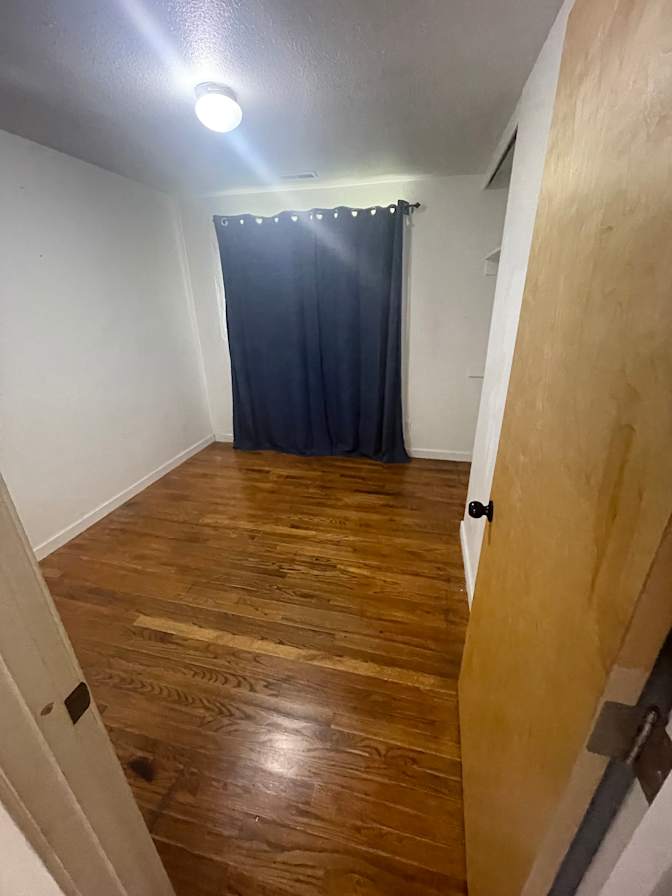 Oscar's room