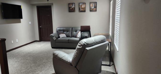 Mike & Reese ( in profile pic)'s room