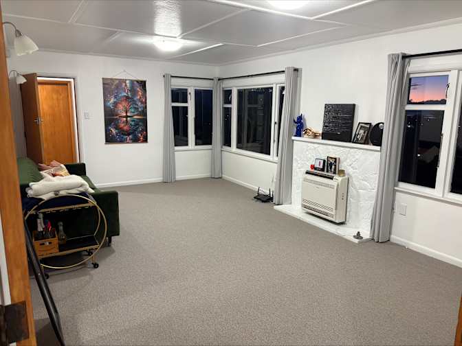 Tom's room