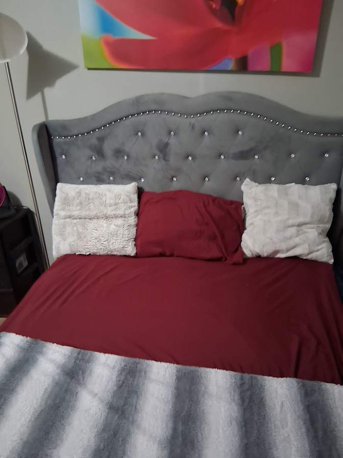 Louis's room