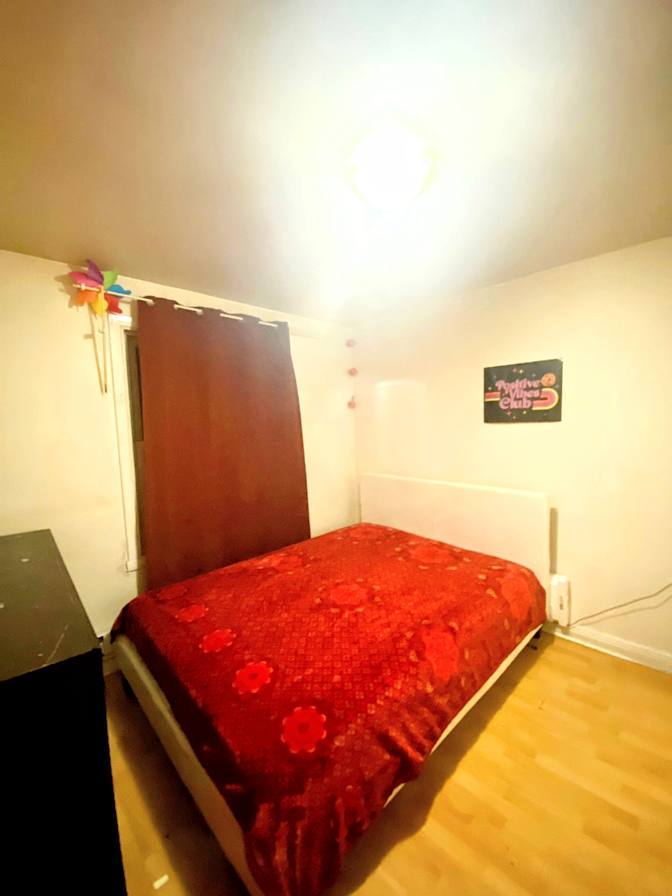 sana's room
