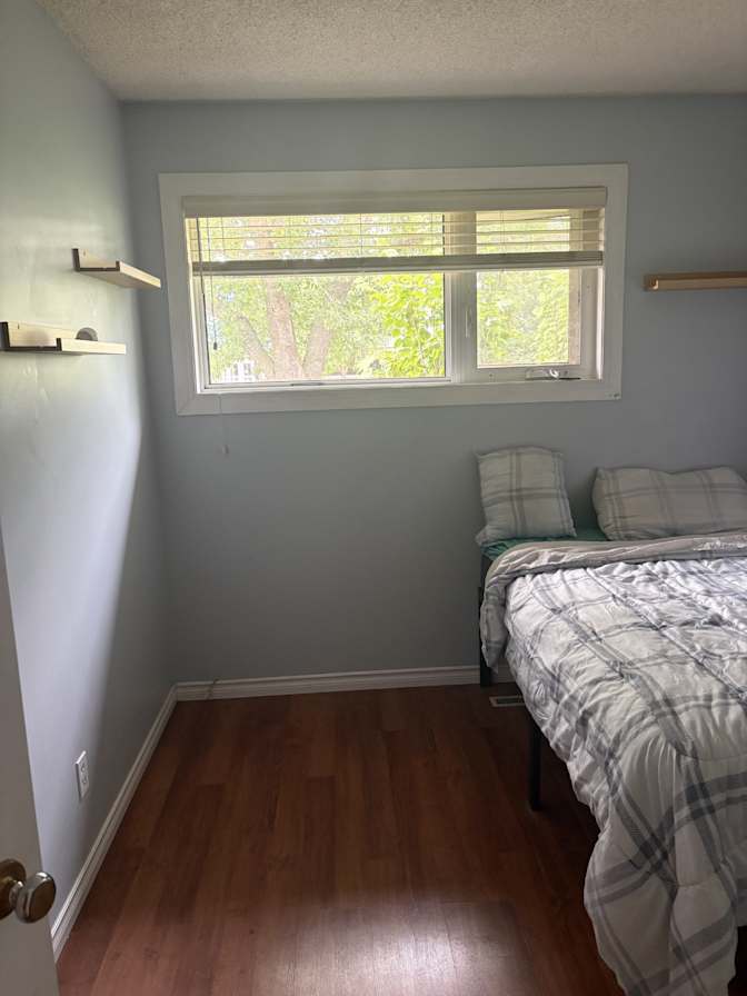 Destiny's room