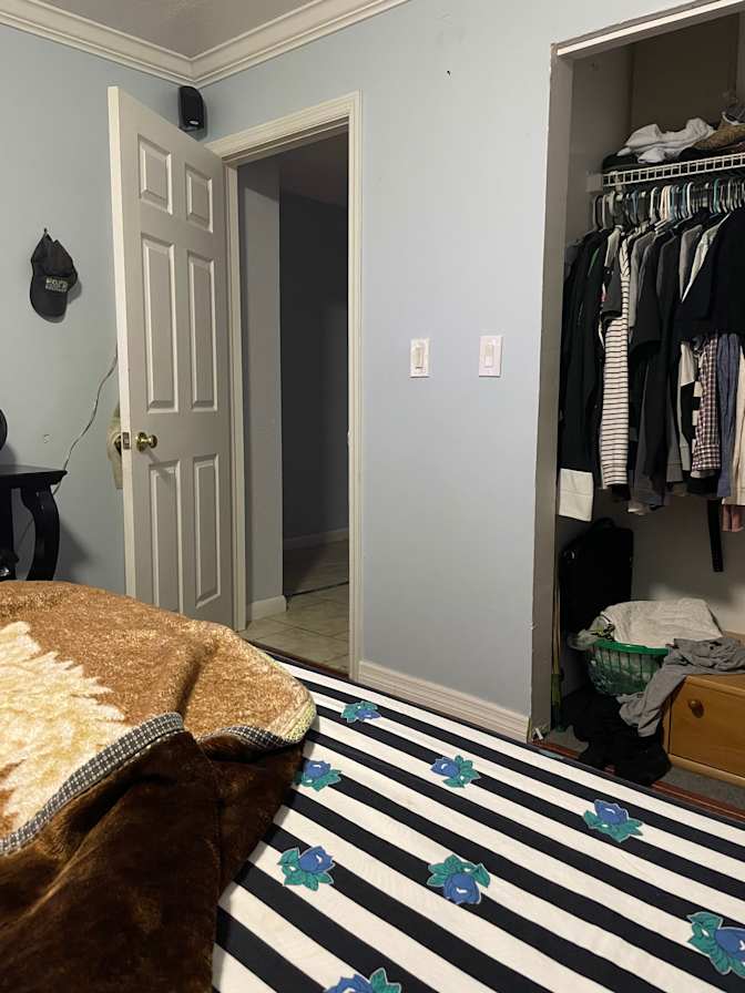 Ziaur's room