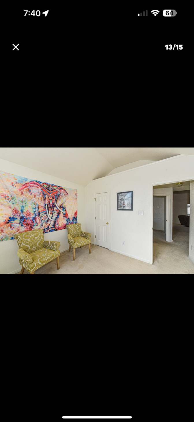 Room for share w furniture's room