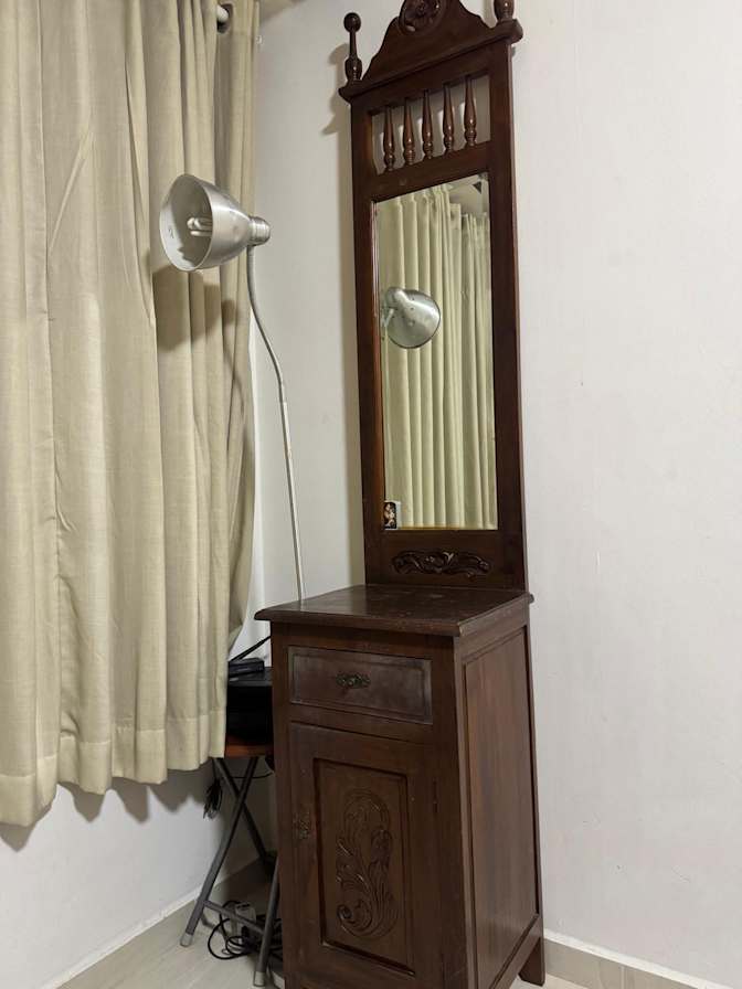 Sourav's room