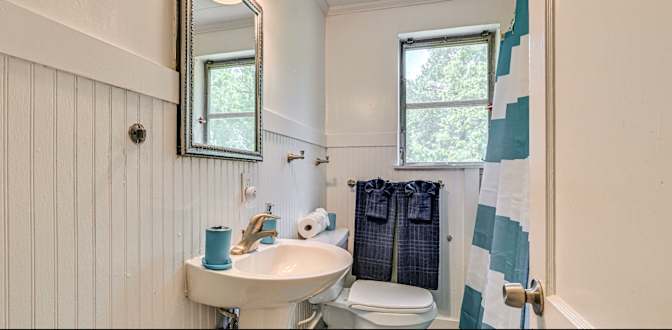 Alcove Rooms's room