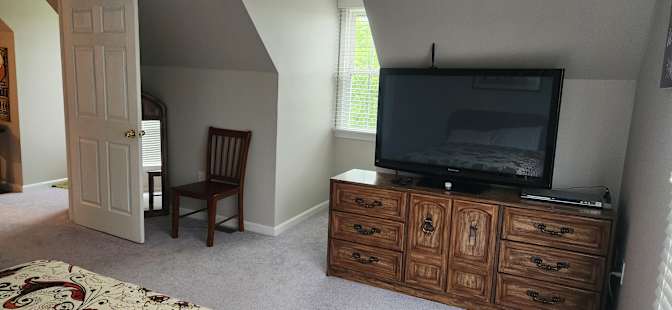 Two Rooms in Tacketts Mill - Lake Ridge, VA's room
