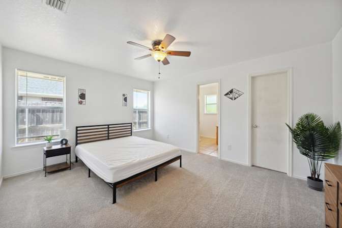 PadSplit's room