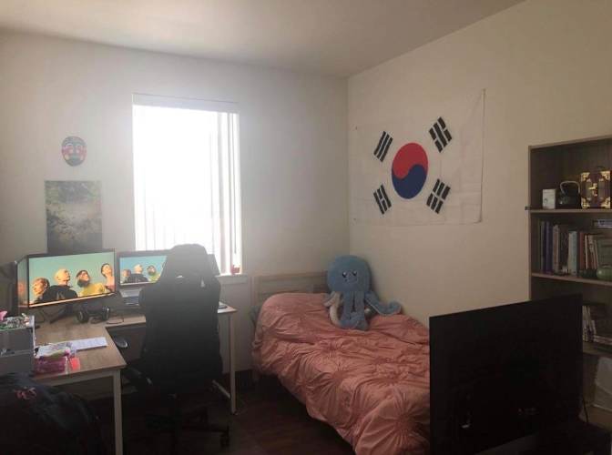 Jill's room
